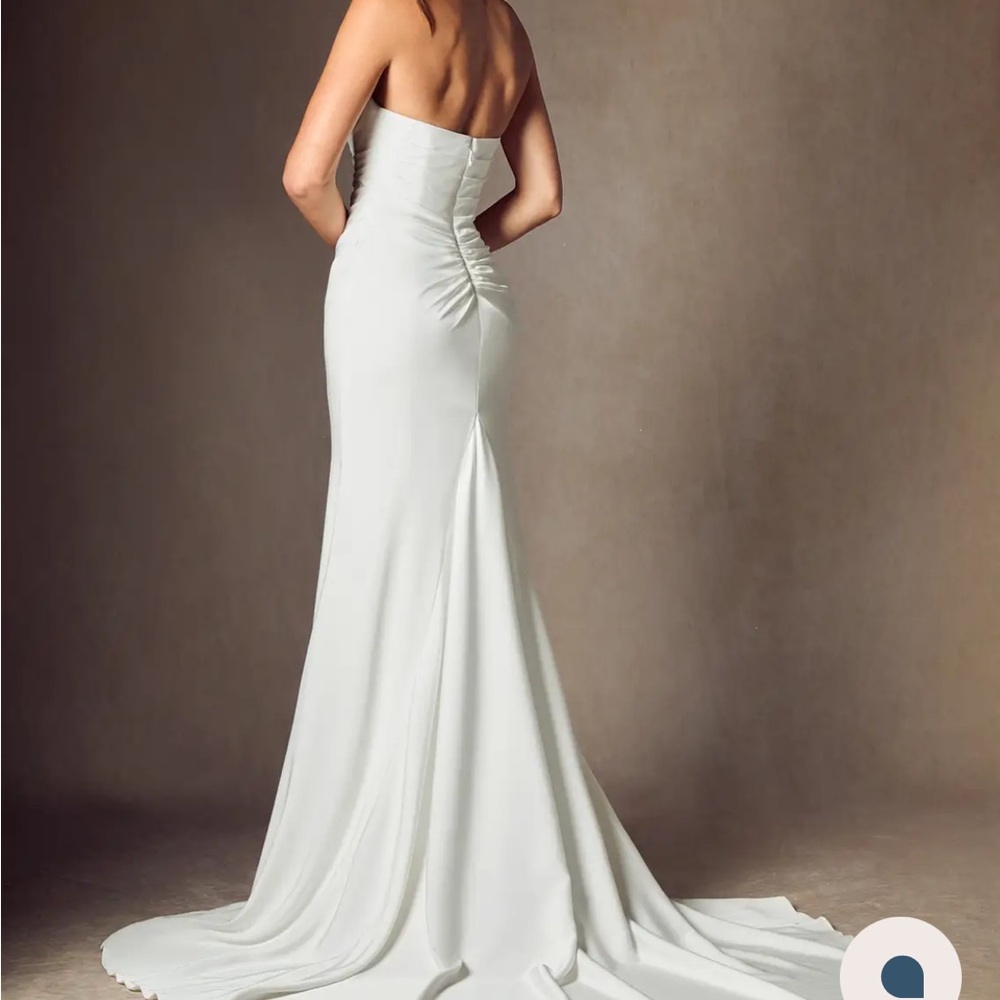 Azazie Elegant Strapless White Wedding Dress